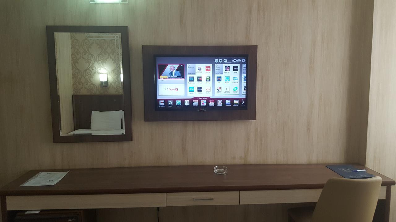 Hosta Otel Адана Экстерьер фото